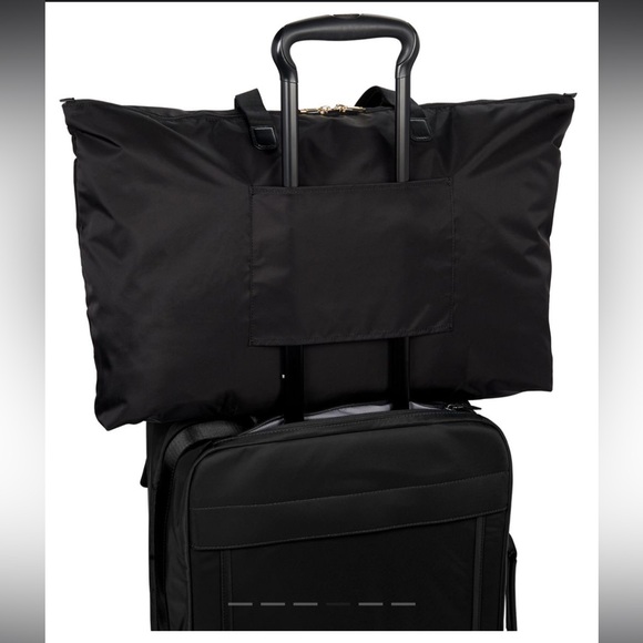 NWT Tumi Voyageur Just In Case Tote Black - Picture 2 of 10